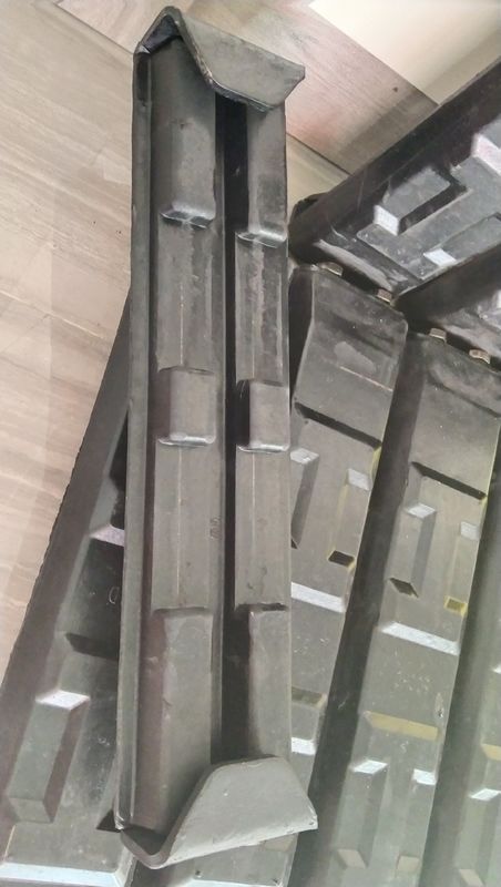 Kaşıntı makineleri için 200 mm 300 mm 400 mm 500 mm 600 mm kauçuk bantlı ayakkabılar