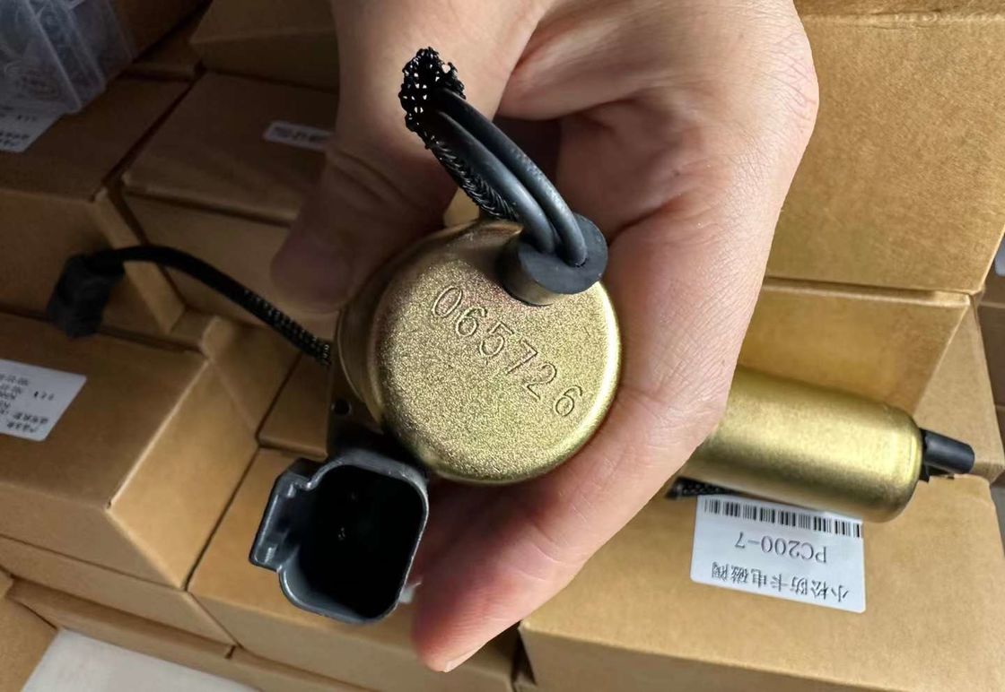 065726 Kazı makinesi Hidrolik Parçalar Pilot Valf Hidrolik Pompa Solenoid Valf PC200-7 için
