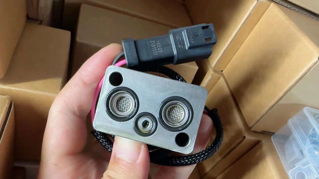 065726 Kazı makinesi Hidrolik Parçalar Pilot Valf Hidrolik Pompa Solenoid Valf PC200-7 için