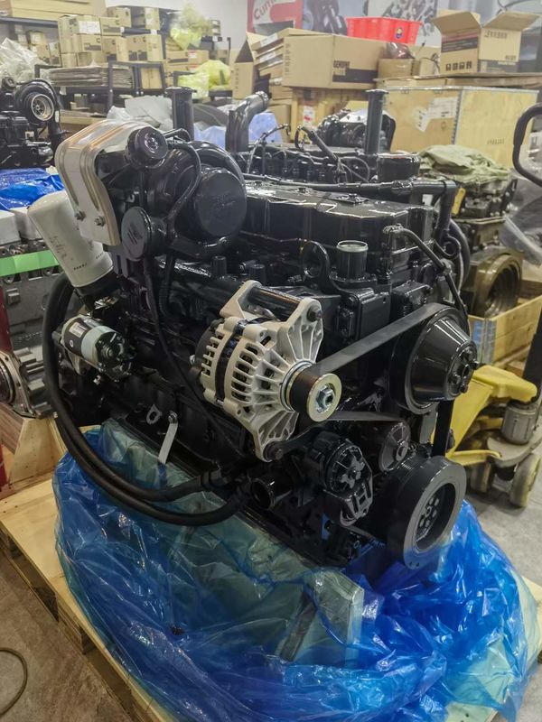 Cummins QSB6.7 6D107 motoru PC200-8/PC210-8/PC220-8/PC240-8 ekskavatörleri için kullanılır