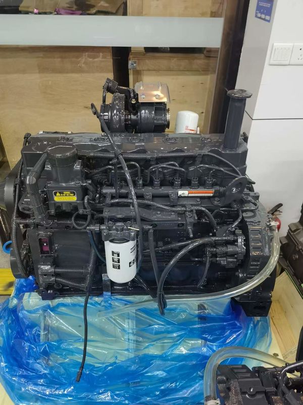 Cummins QSB6.7 6D107 motoru PC200-8/PC210-8/PC220-8/PC240-8 ekskavatörleri için kullanılır