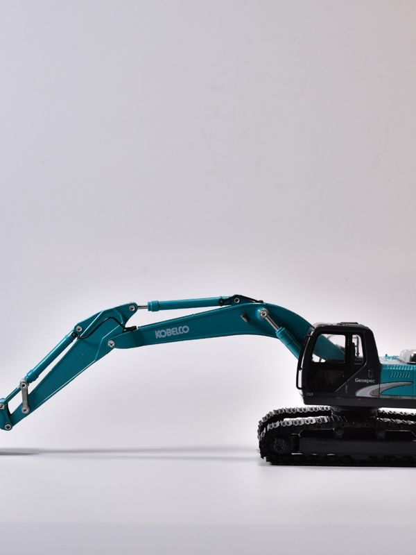 Ekskavatör modeli KOBELCO orijinal simülasyon metal alaşım araba Shinko SK200 dekorasyon oyuncak değil