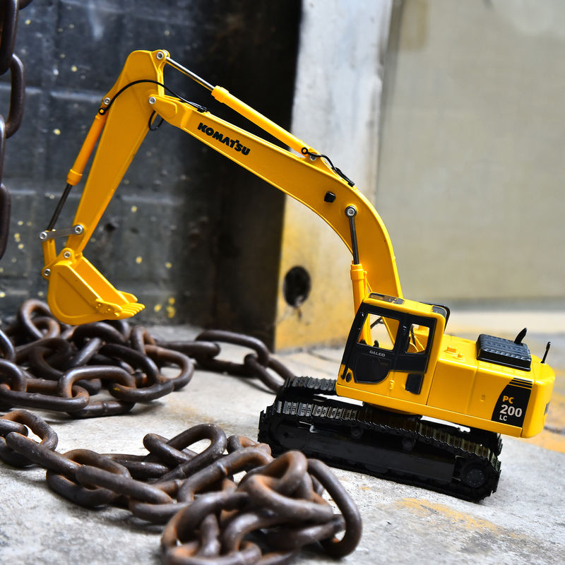 Komatsu PC200 Kazı makinesi 1/43 Ölçekli Dökme Metal Model Koleksiyonel Açma Kapıları