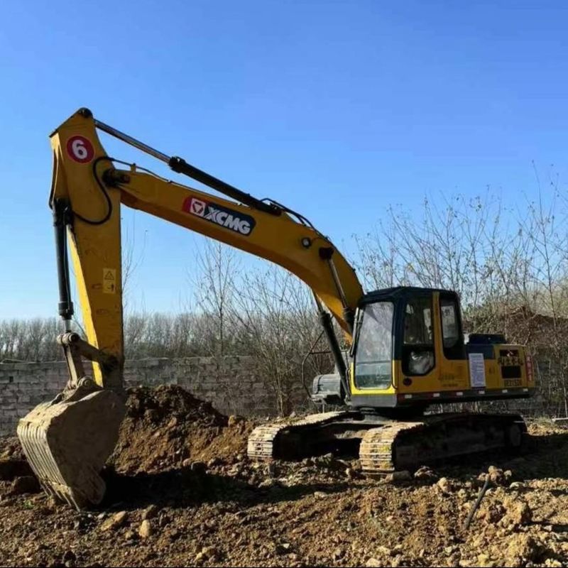 Kullanılmış XCMG 215D 20 tonluk sürünen kazıcı ağır iş endüstriyel inşaat kazıcı makinesi