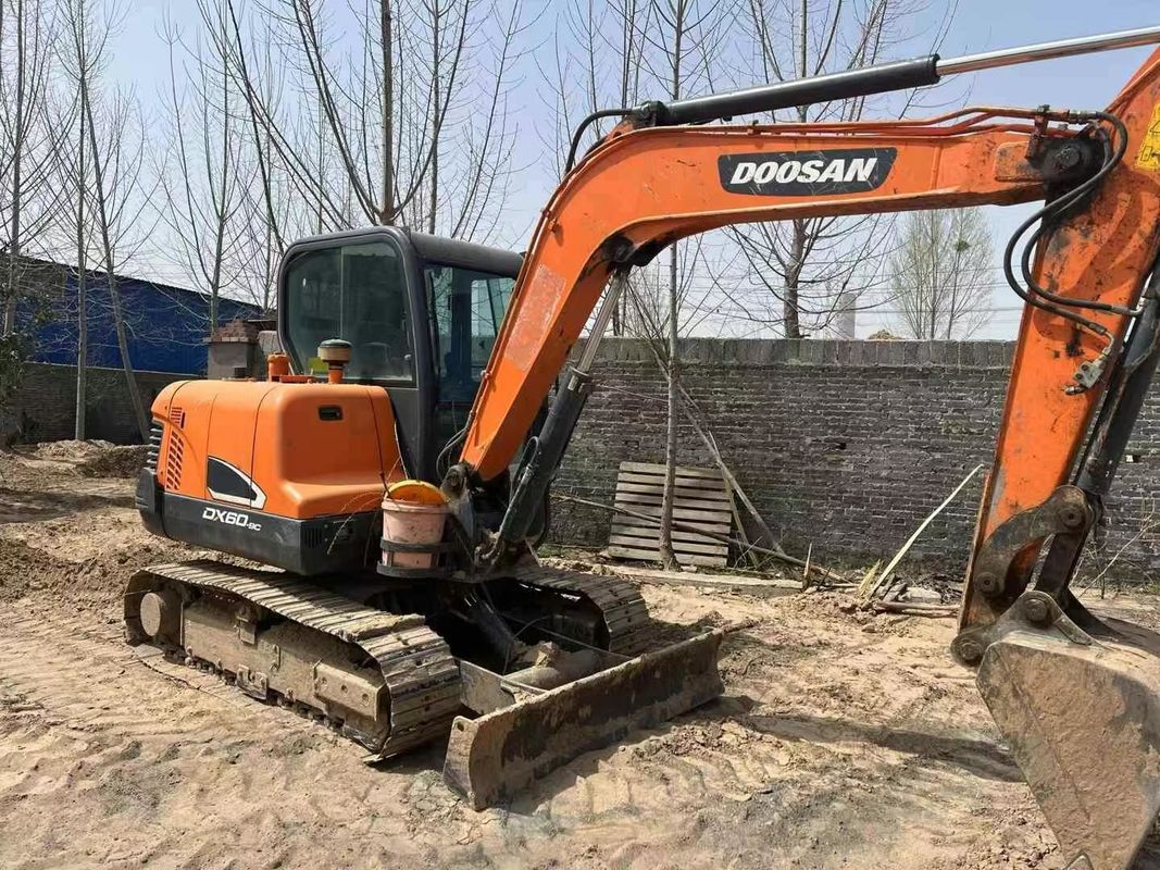 İyi bakımlı kullanılmış 2020 Doosan DX60-9C 6 tonluk kazıcı.