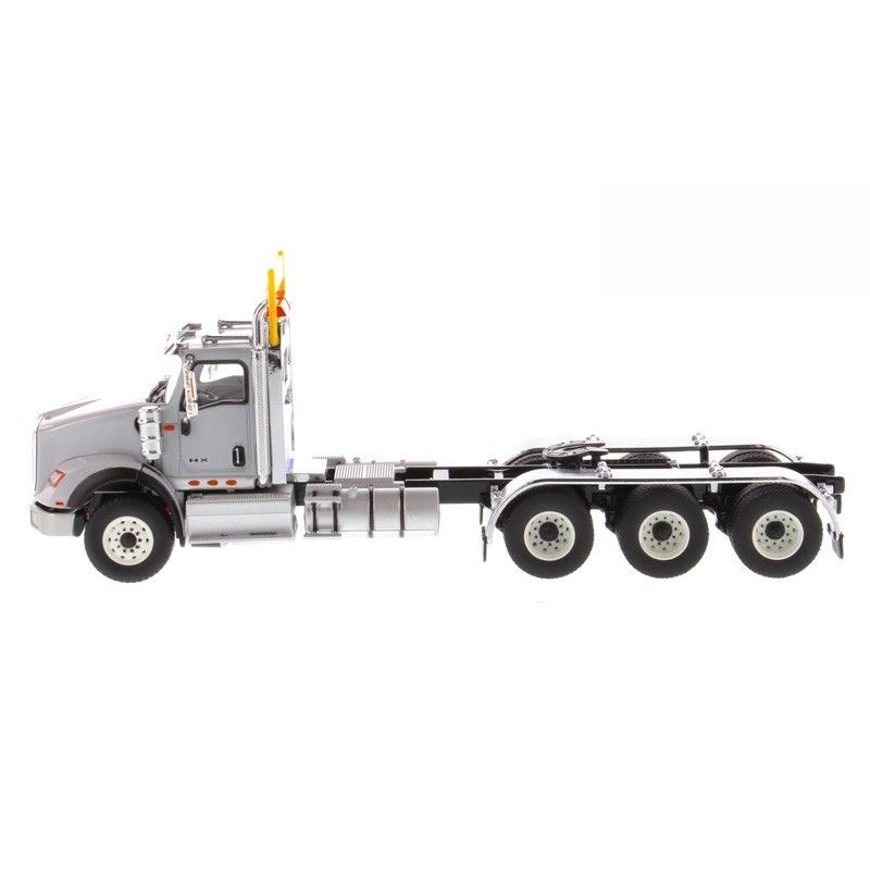 DM International HX620 Üç Dingilli Amerikan Platform Tır Modeli 1/50 Ölçekli Döküm Koleksiyonluk 71011
