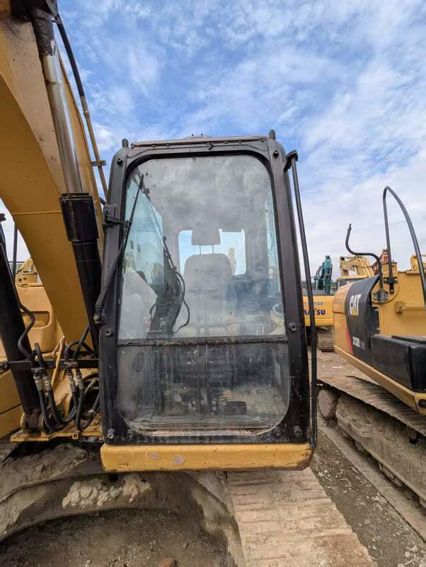 Cat C4.2 ACERT Motoru ile kullanılmış Cat 312D Hidrolik Kazıcı 13.000 kg Çalışma Ağırlığı ve 6.44 m Maksimum Kazma Derinliği