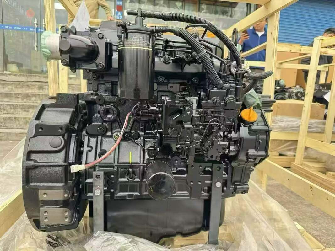 Kazı makinesi parçaları Yanmar Motor Assy 4TNV98T 4TNV98 3TNV84 4TNV88 4TNE82 Yanmar Kazı makinesi montajı için