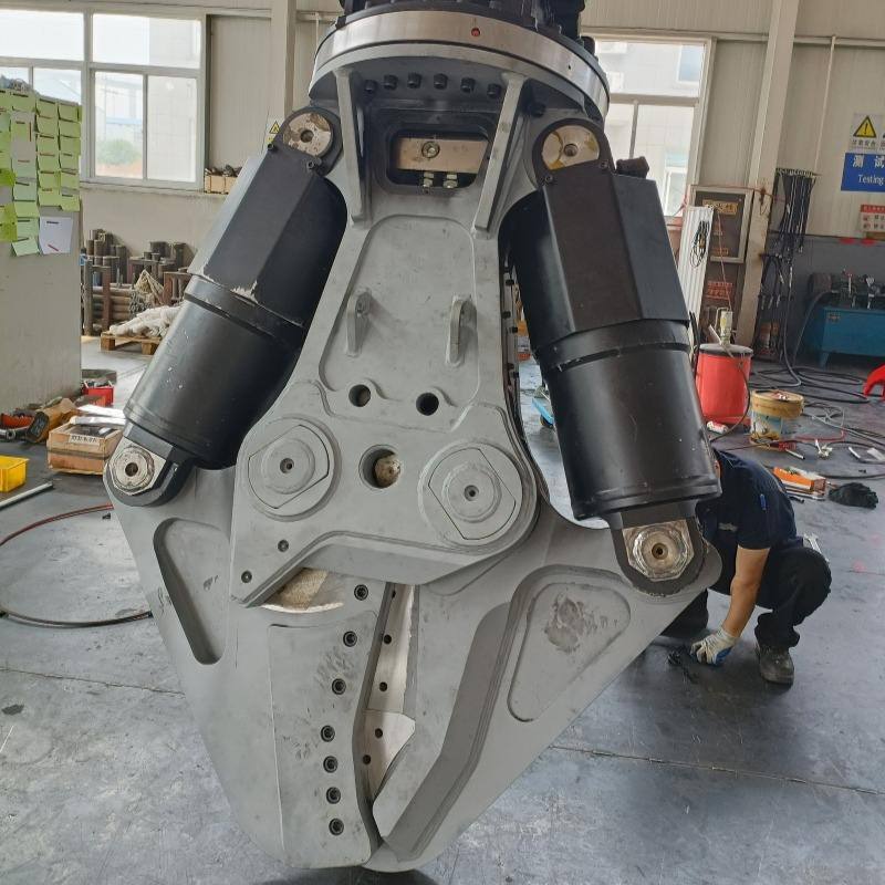 Fabrika Özel Ağır Güçlü Kazıcı Hidrolik Atık Metal Kısma Eski Araba Gemi Kısma Keskin Kılıç 360° Dönüm Çelik Çubuk Borular Kısma